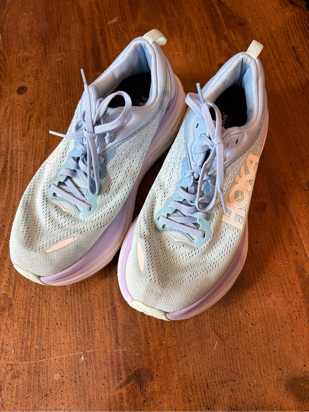 The HOKA Bondi 8 Womens “Sunlit Ocean” Running Shoes Pre ❤️
